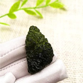 13--15g Nemokamas pristatymas Gamtinių Moldavite Gamtos čekijos meteoritas šiurkštus akmens kristalų Energijos akmuo atsitiktiniai pristatymas