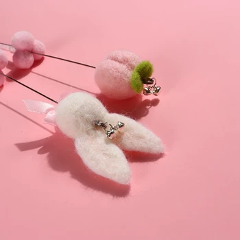 1pc Katė Kibinimas Lazdele Kūrybos Bell Triušis Persikų Formos Kačiukas Lazdelė Žaislų Rožinės spalvos Plastiko Katė Interaktyvus Žaislas 40cm Ilgis Naminių Reikmenys