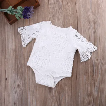 Baby girl drabužius vasarą rompers ruffles Rankovėmis Kūdikiams, drabužiai Balti Nėriniai Puikus Sunsuit Komplektus Gėlių Bamblys 1-3Y medvilnės drabužiai