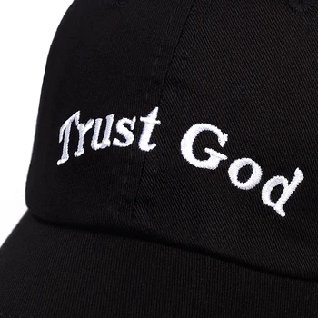 Mados laukinių medvilnės beisbolo kepuraitę hip-hop skrybėlę Pasitikėti Dievu siuvinėjimo tėtis skrybėlės reguliuojamas lauko vyrams ir moterims saulės skrybėlės golfo kepurės