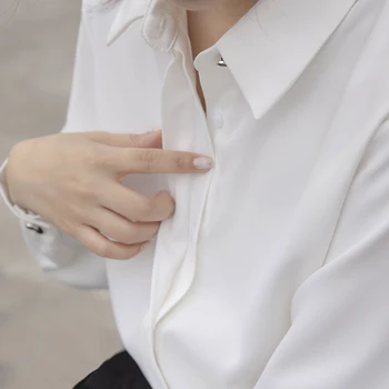 OLIS Stiliaus Moteris Balti Marškiniai Turn-Žemyn Apykaklės Palaidinė Viršūnes Elegantiškas darbo drabužiai Moterų Blusas Single-Breasted Invisiable Mygtuką Marškinėliai