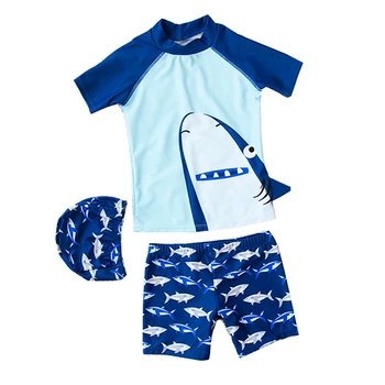 Vaikai Berniukas maudymosi kostiumėlį 3PCS Plaukimo Kostiumai trumpomis Rankovėmis Viršūnes+Skrynios+Bžūp Animacinių filmų Ryklys maudymosi Kostiumėliai, Vaikų Berniukų Nepraleidžia Paplūdimio 2-10T