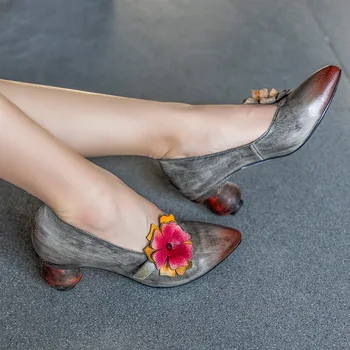 VALLU Pavasario 2020 m. naujas gėlių rankų darbo odinis vieną bateliai smailiomis retro storio aukštakulnį moterų batai